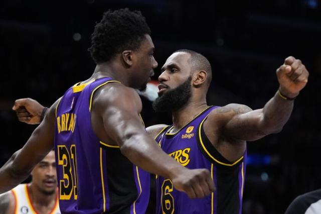 模拟器-湖人进入新年后未尝一败，他们终于不再只靠詹姆斯